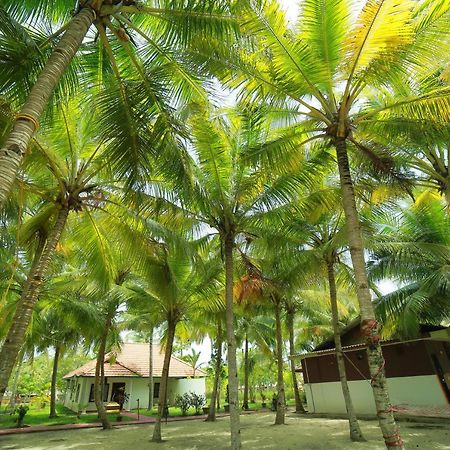 Regant Lake Village, Kollam. Chavara Экстерьер фото