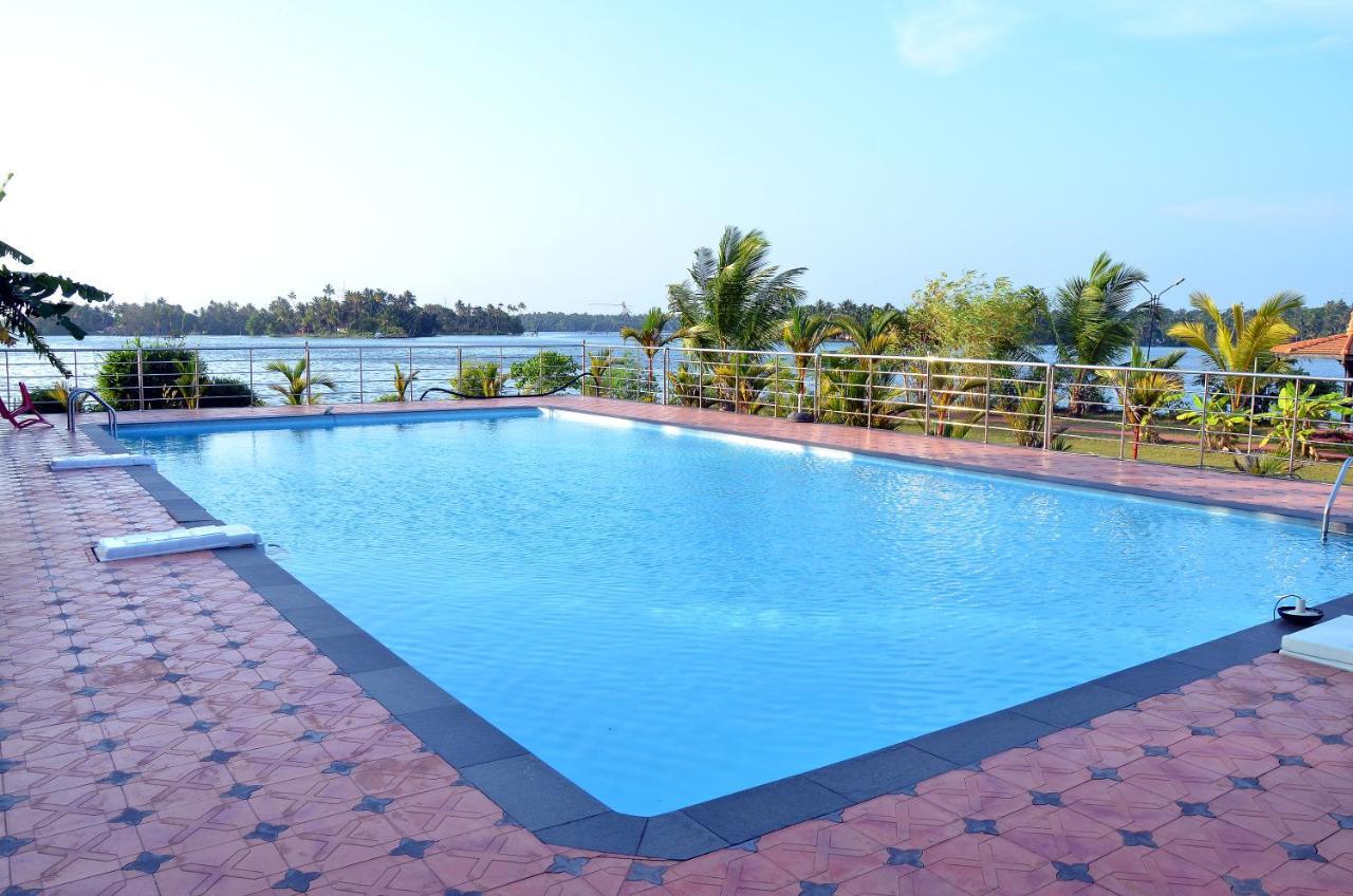 Regant Lake Village, Kollam. Chavara Экстерьер фото