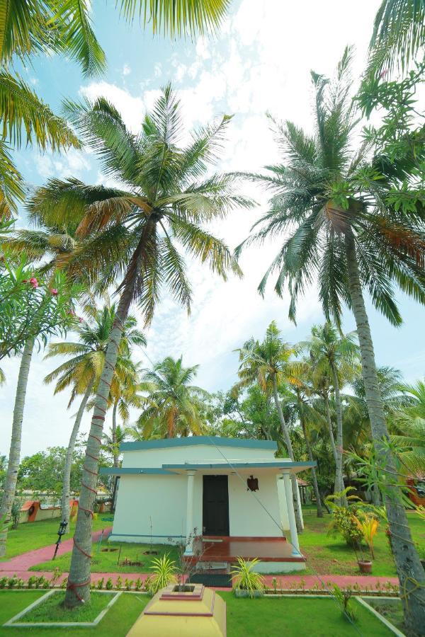Regant Lake Village, Kollam. Chavara Экстерьер фото