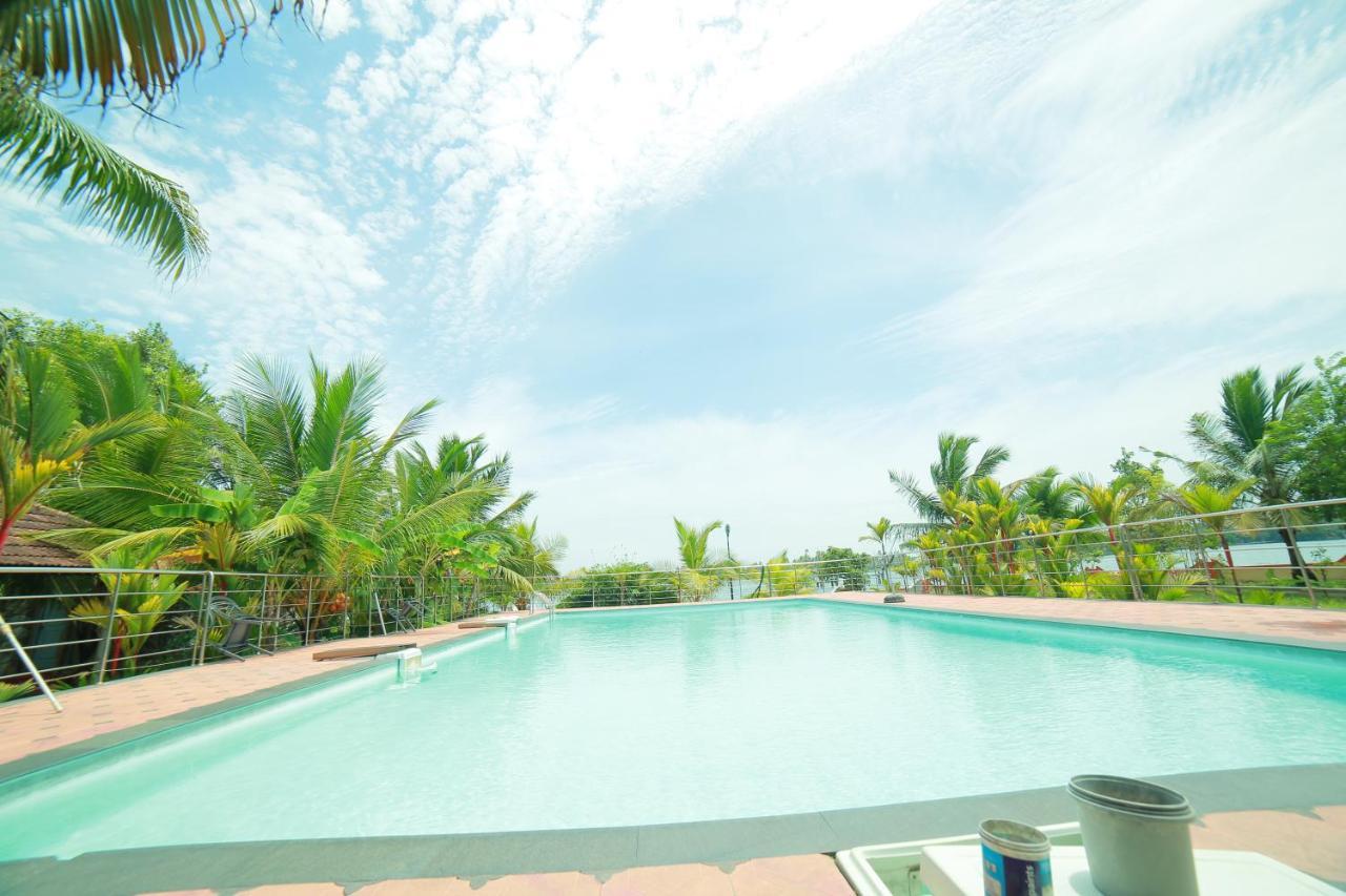 Regant Lake Village, Kollam. Chavara Экстерьер фото