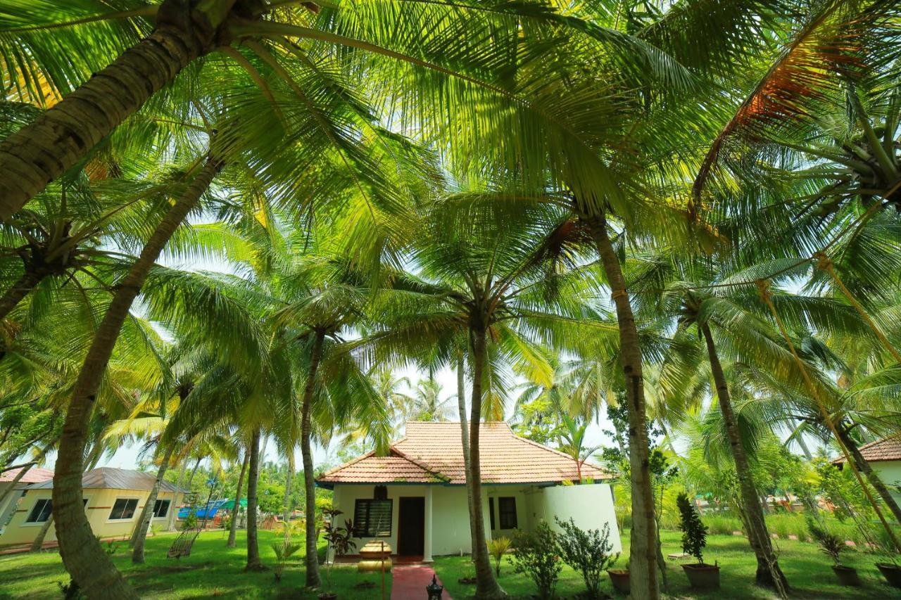 Regant Lake Village, Kollam. Chavara Экстерьер фото