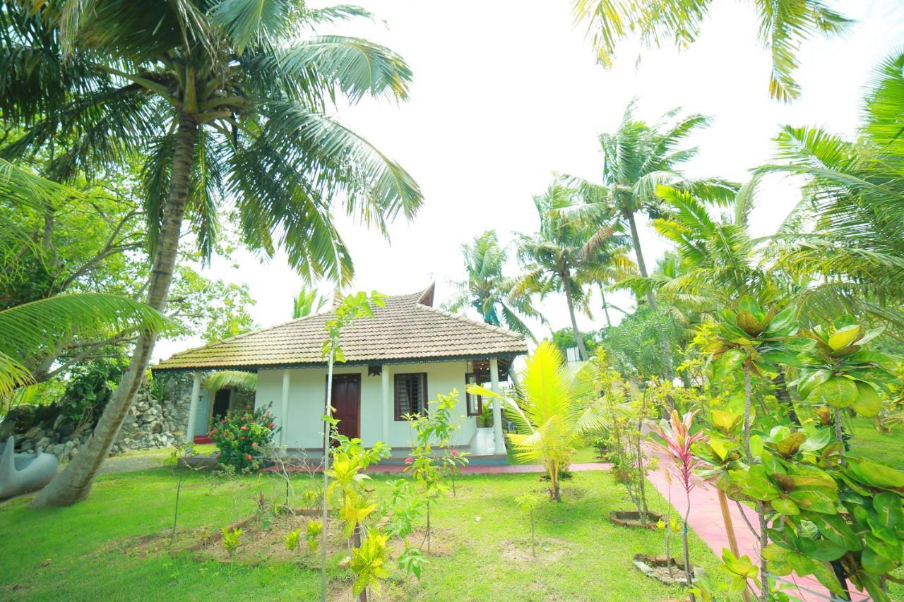 Regant Lake Village, Kollam. Chavara Экстерьер фото