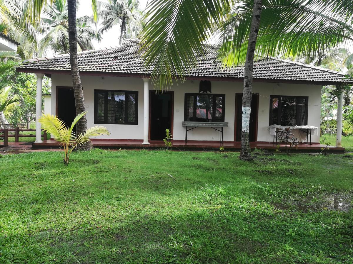 Regant Lake Village, Kollam. Chavara Экстерьер фото