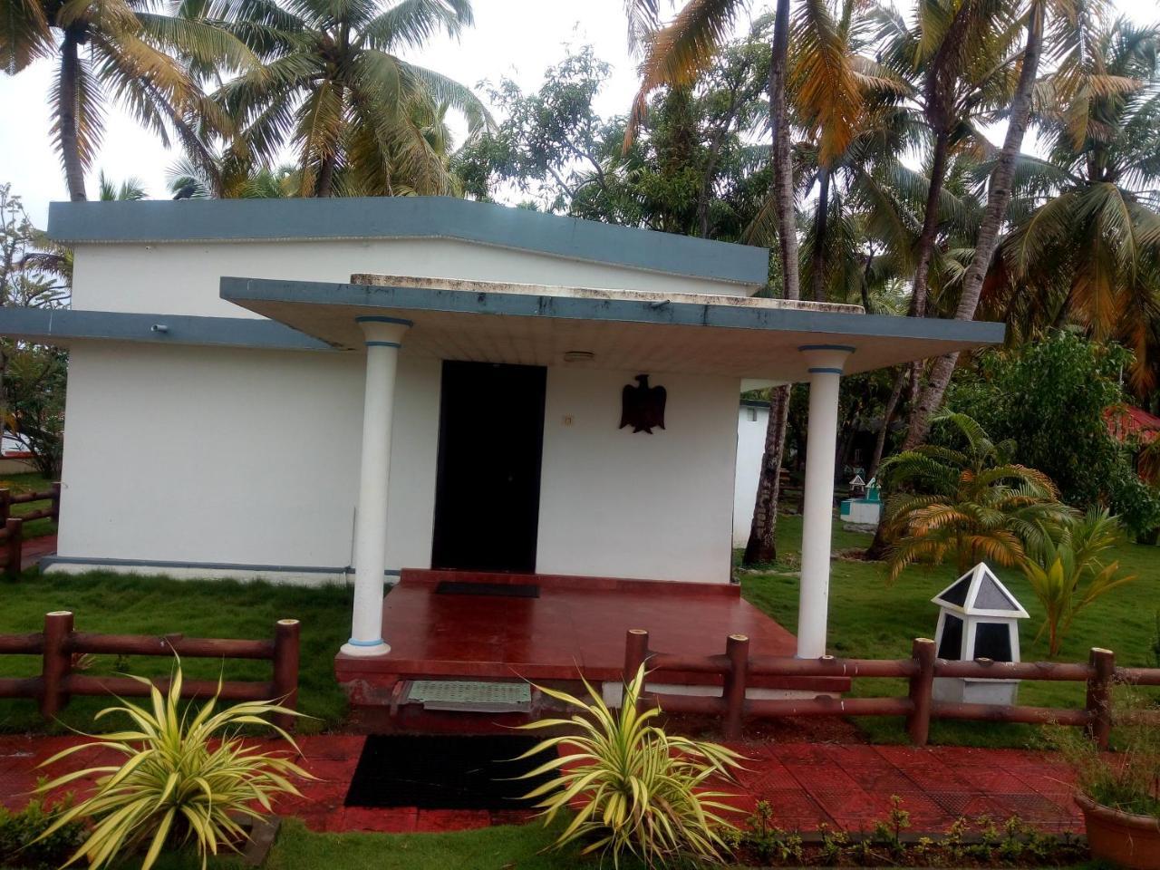 Regant Lake Village, Kollam. Chavara Экстерьер фото